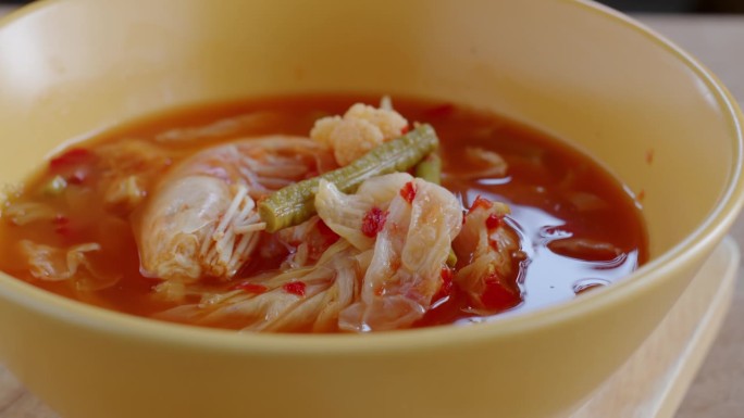 虾菜酸汤(泰国菜)