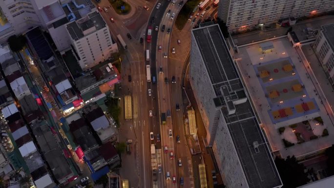 香港夜间全景，晚间交通，高速公路，道路，汽车，高速公路，彩虹邨，住宅楼，高峰时段，亚洲，现代城市，快