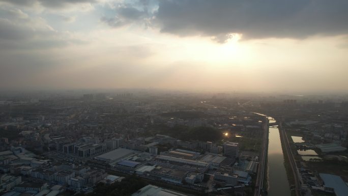 河流日落