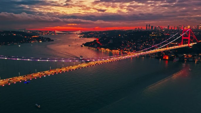 航拍黄昏时分标志性的法提赫苏丹穆罕默德大桥的雄伟照片# istanbul - vibes #法提赫苏