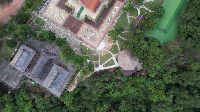 鸟瞰泰国乌汶的诗琳通瓦楞寺