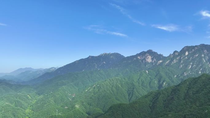 航拍飞跃群山大山深处