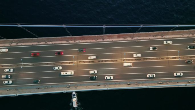 博斯普鲁斯大桥的空中交通#TemmuzŞehitlerKöprüsü。
