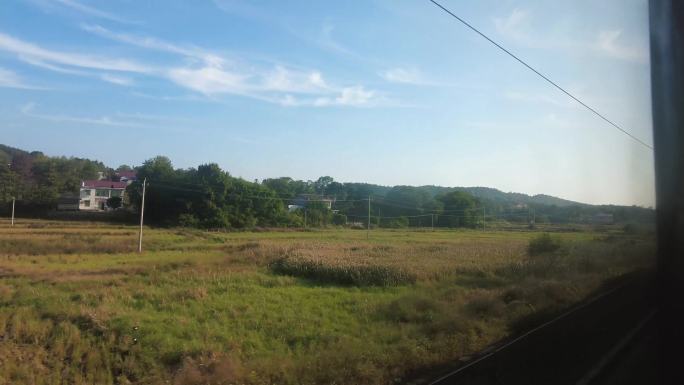 火车窗外风景实拍