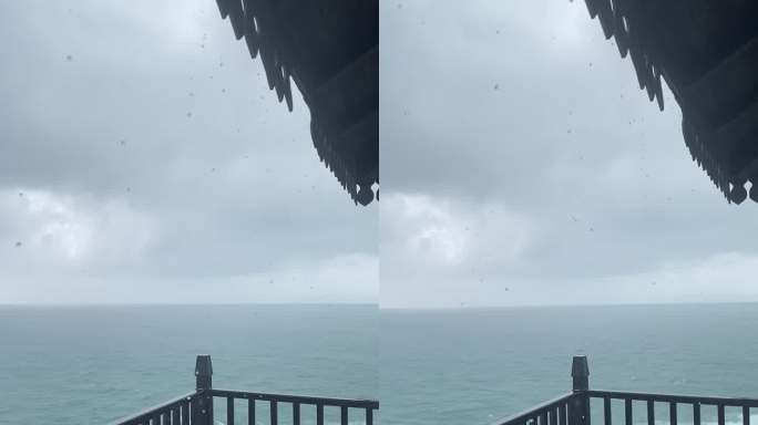 海边阳台拍摄的连珠大雨