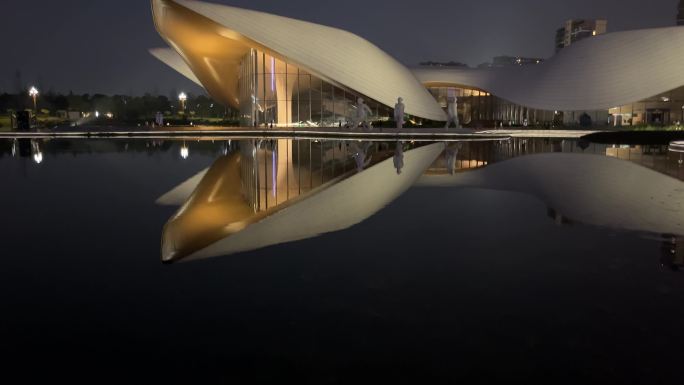 成都 金牛区 天府艺术公园 湖面 夜景