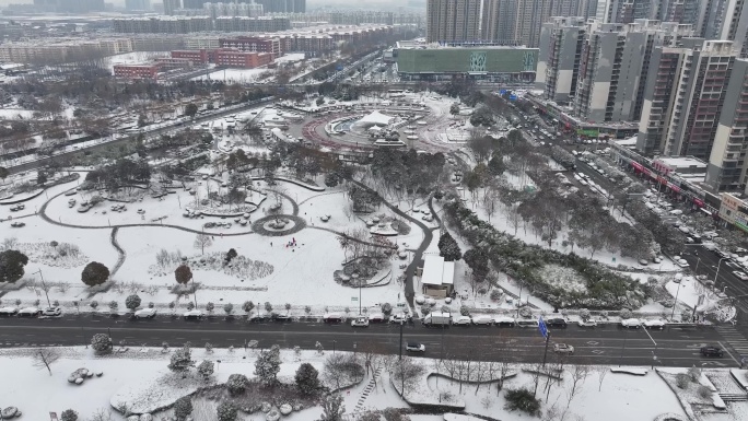 冬季里的雪景公园-亳州涡阳法治广场