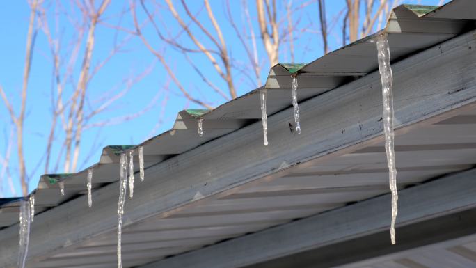 冬季雪景 房檐结冰的冰棍