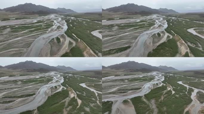 干旱地区的雨水丰沛季节河流青海德令哈