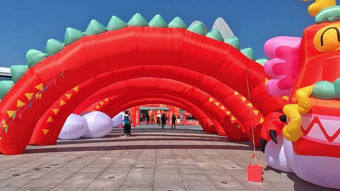 珠海日月贝前拱门迎春花市一