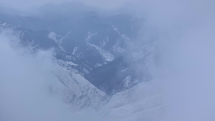 雪景 云海 山 地貌 云雾 雪山 下雪