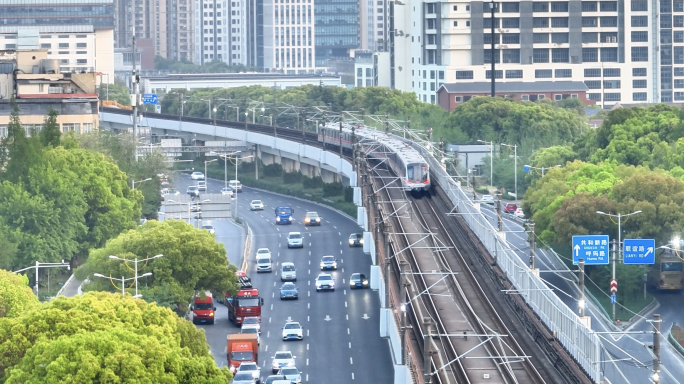 城市交通地铁汽车