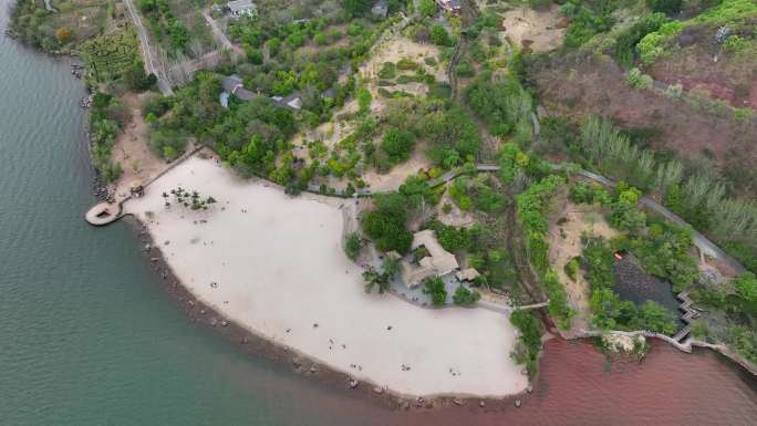 航拍四川大凉山西昌邛海公园白沙滩