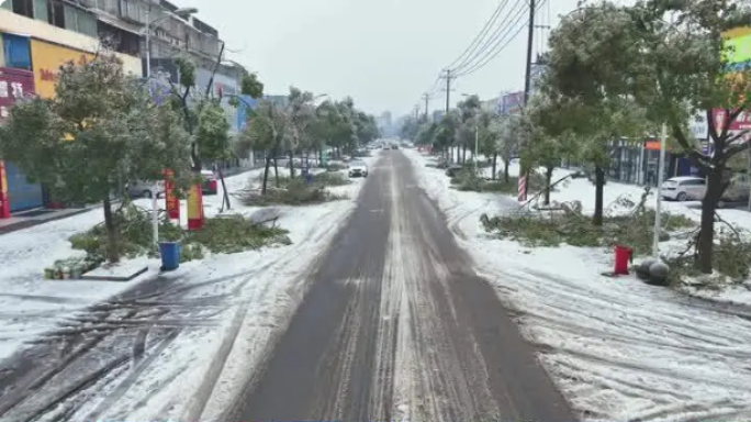 湖南岳阳冰冻雨雪灾害