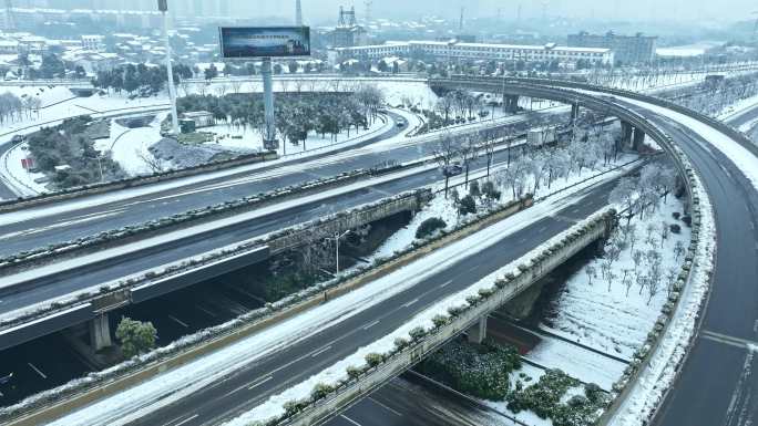 湖南城市交通寒冬雪景