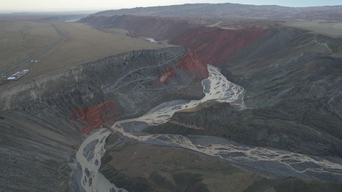 航拍新疆安集海大峡谷