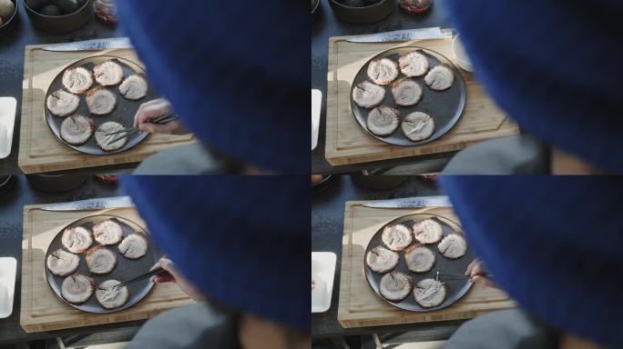 一名日本男子品尝五花肉时，品尝盘漏了肉