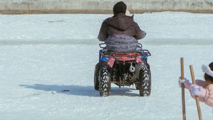 冰雪游乐冰上摩托儿童快乐
