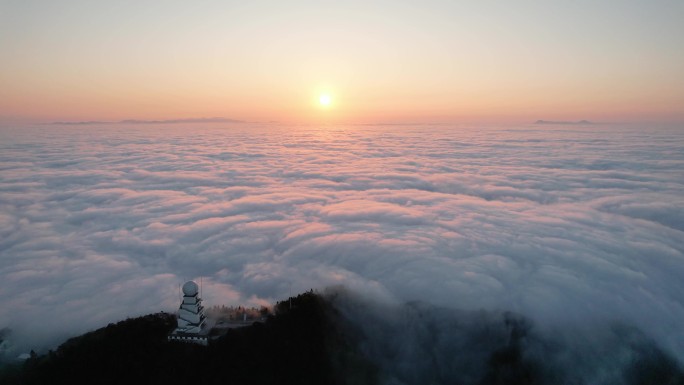 丽水白云山日出云海