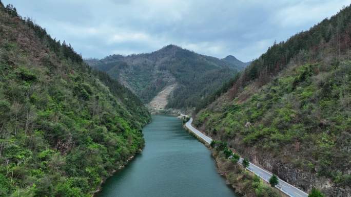 原创：航拍青山绿水美景2K视频素材