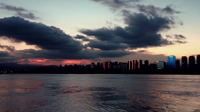 河边城市夕阳晚霞夜幕降临温州航拍