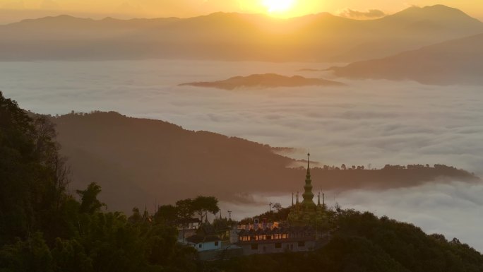 景迈山大金塔云海日出