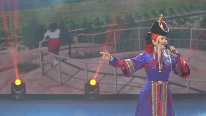 唱歌表演 舞台表演 少数民族 文化节