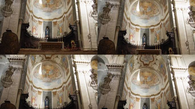 基督教教堂内带有壁画和圆柱的祭坛