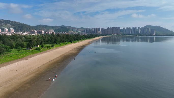 航拍福建漳州港海岸线沙滩