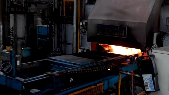 工业齿轮淬火生产过程