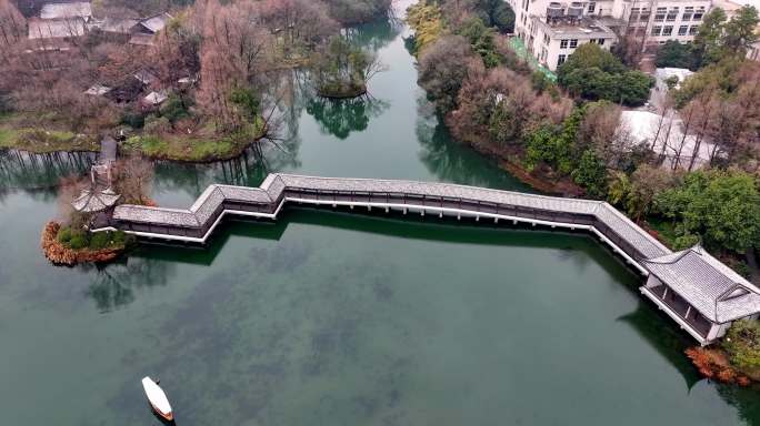 中国杭州西湖浴鹄湾霁虹桥雪景