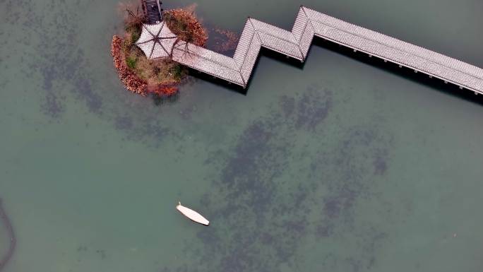 中国杭州西湖浴鹄湾霁虹桥雪景