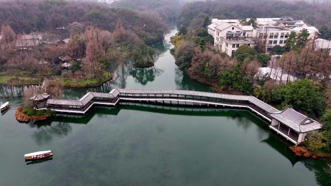 中国杭州西湖浴鹄湾霁虹桥雪景