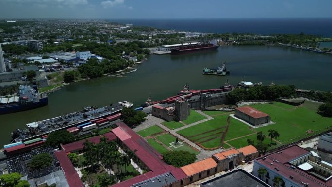 多米尼加共和国圣多明各殖民地区的历史地标