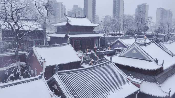 航拍武汉长春观古刹雪景寺庙人文历史古建筑