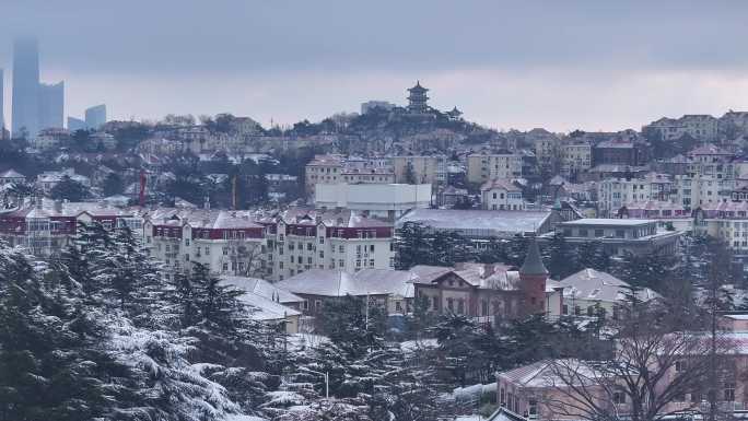 青岛老城区雪景2024