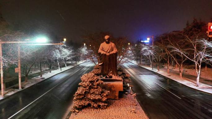 航拍鉴真路扬州雪景夜景鉴真像飘雪