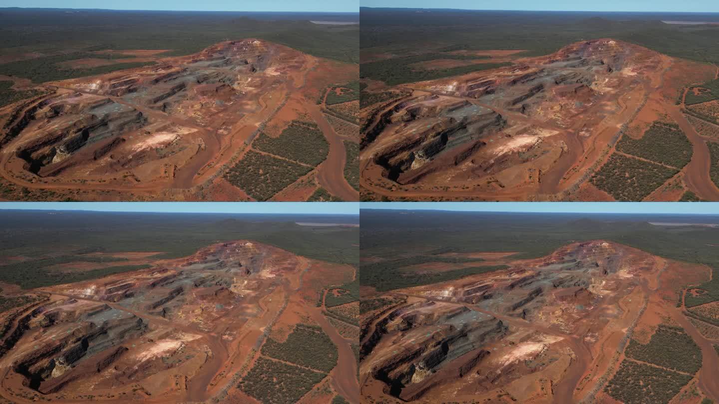 澳大利亚西部红土矿区的鸟瞰图，航空轨道