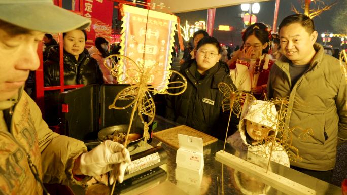 民间传统手艺炊糖人糖画