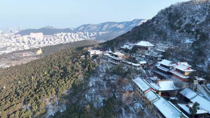 航拍雪后的济南千佛山素材