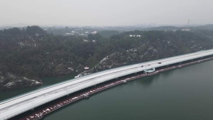 沾天湖 东岸栈桥 雪景（二）