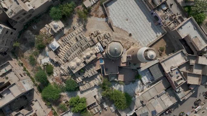 米尔马苏姆的历史尖塔和坟墓，苏库尔-空中