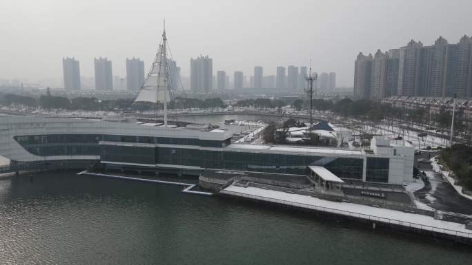 柳叶情酒店雪景