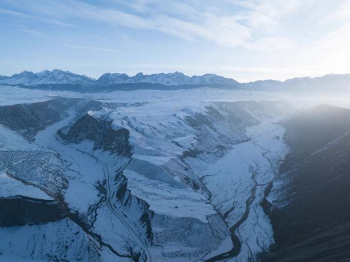 新疆冬季安集海大峡谷日落延时航拍