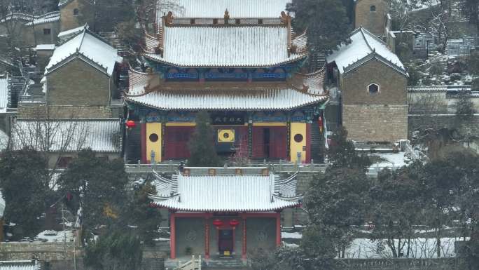 航拍冬天雪景徐州市云龙湖风景区兴化禅寺