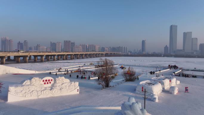 哈尔滨音乐长廊大雪人