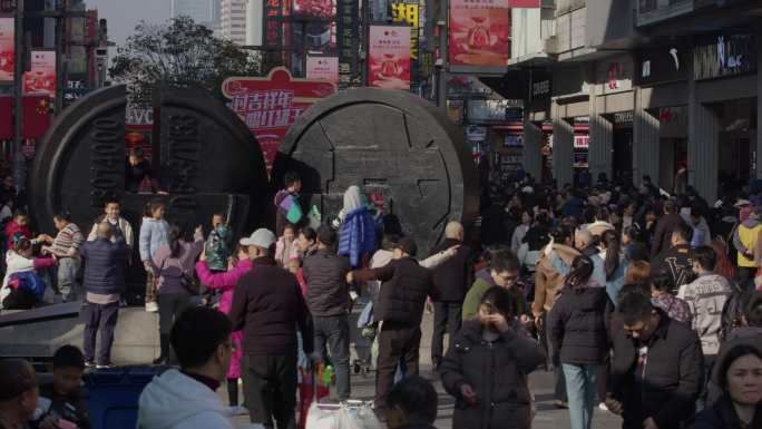 长沙步行街过年人流09