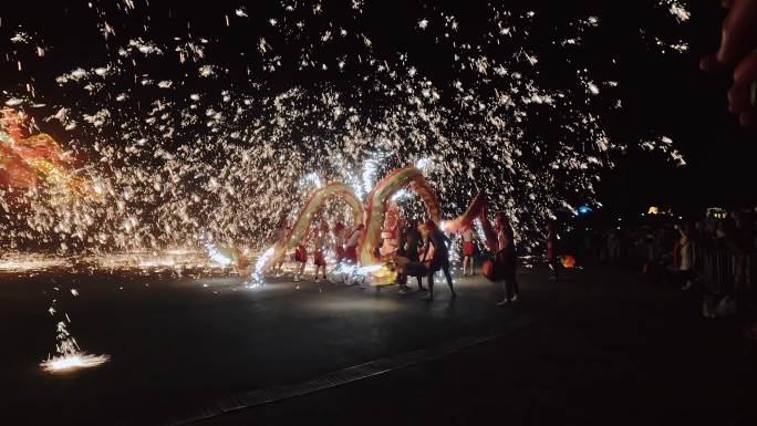 打铁花 春节元宵 舞龙表演大景