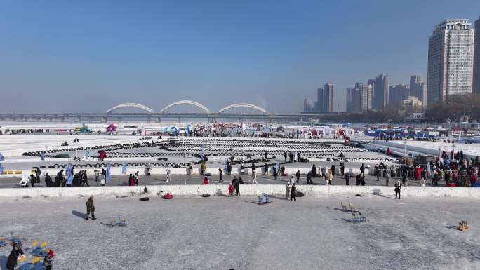 松花江冰雪娱乐项目