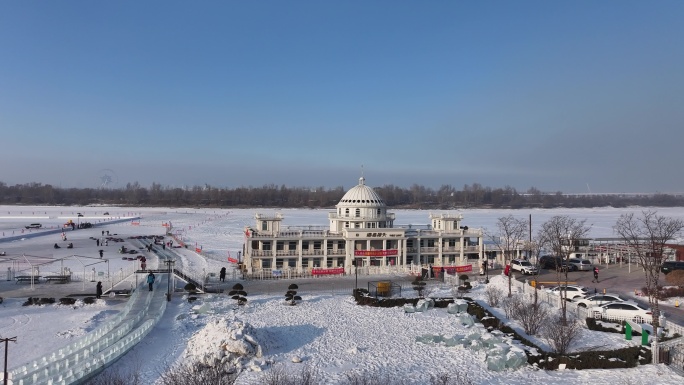 外滩雪人码头大雪人